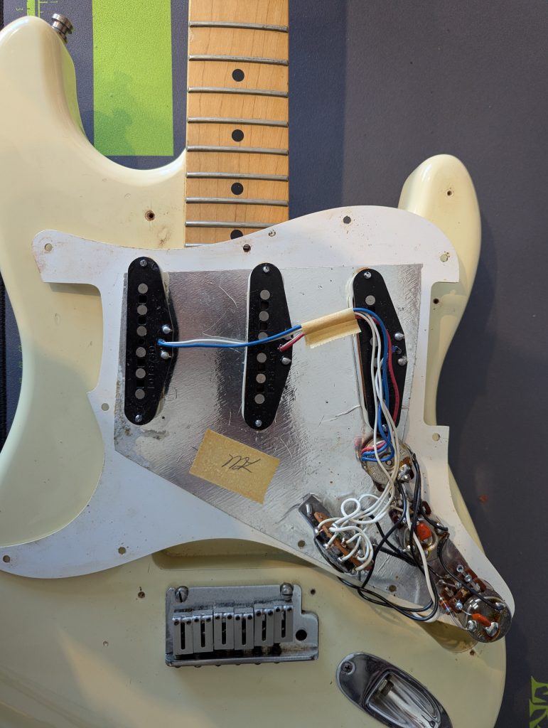 Fender USA 1987 Stratocaster in Olympic white EE serial number with original Fender case pickups and 1987 87 CTS pots