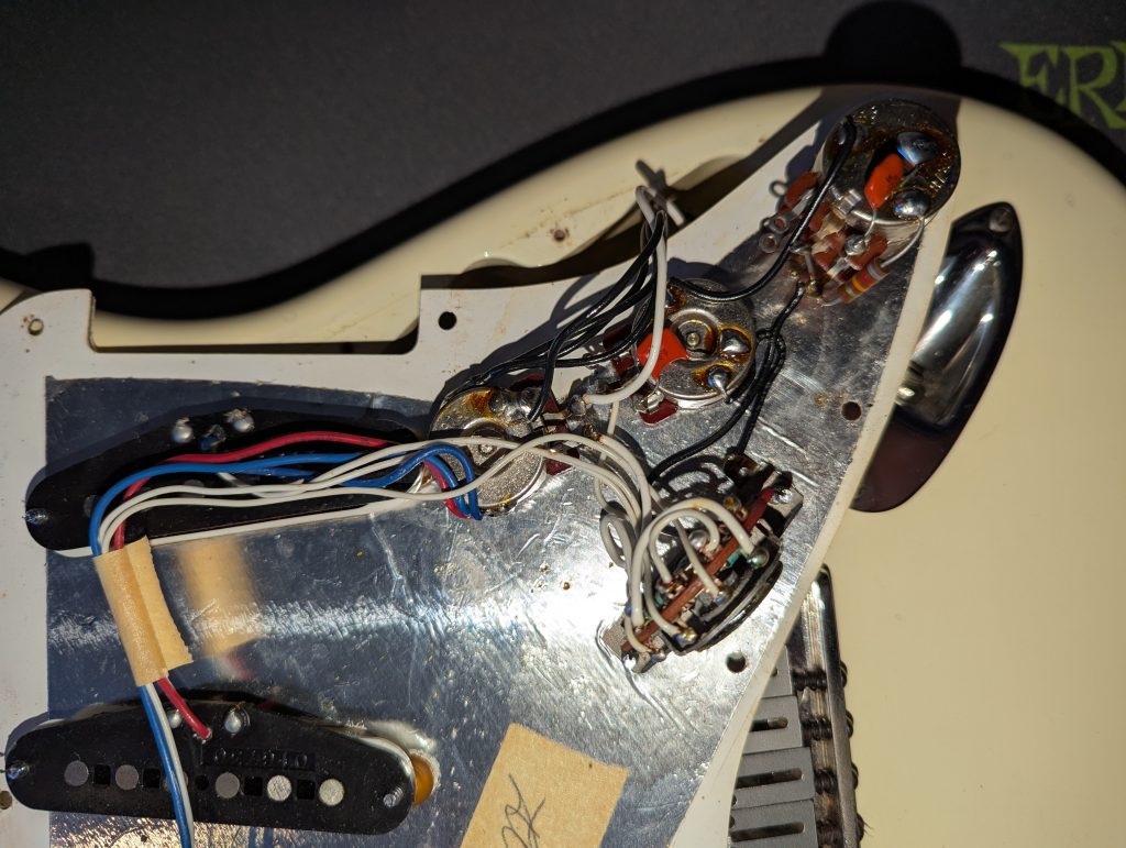 Fender USA 1987 Stratocaster in Olympic white EE serial number with original Fender case pickups and 1987 87 CTS pots
