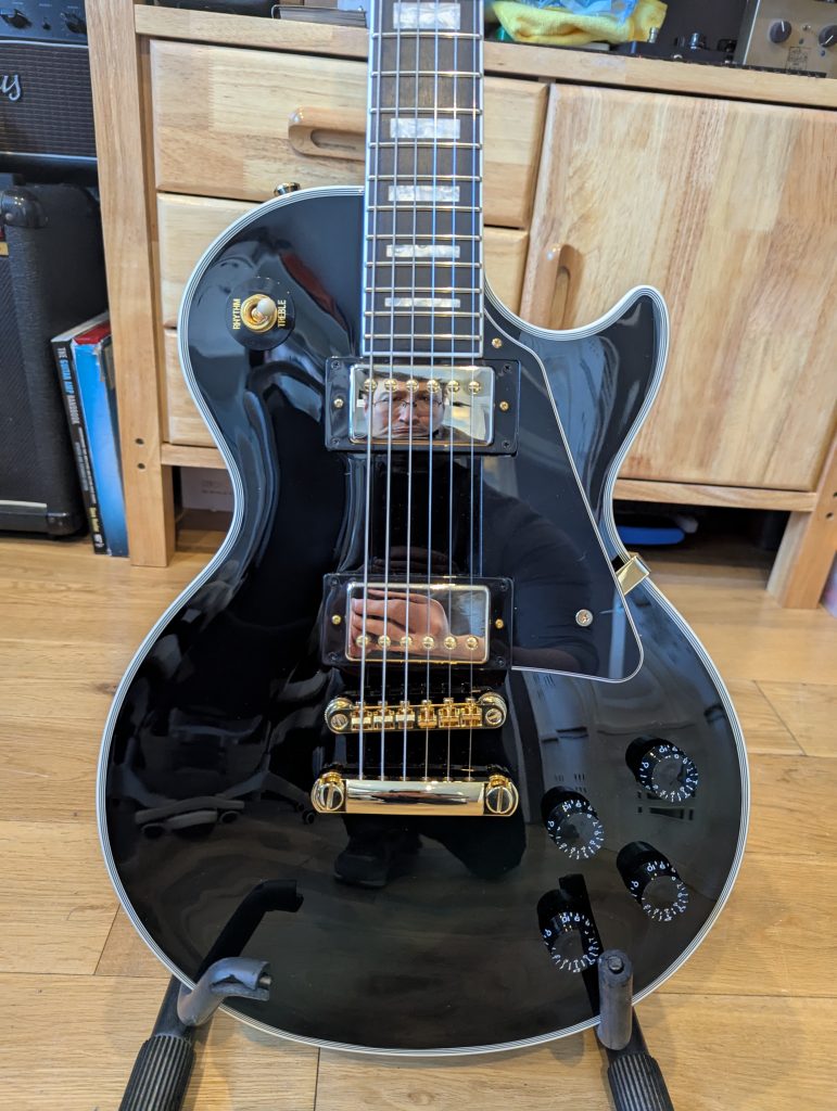 Epiphone Les Paul Custom in Black Ebony Fingerboard